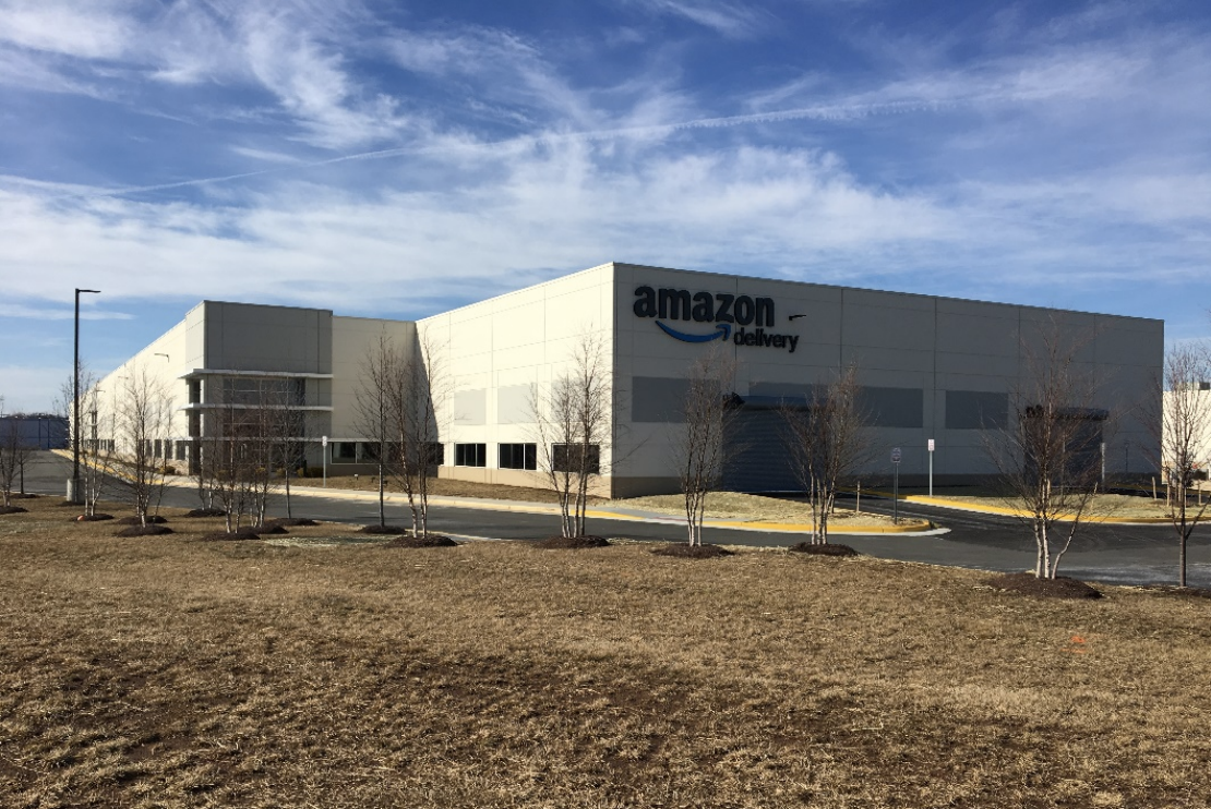 Photo_News_DistributionCenter_Amazon.png